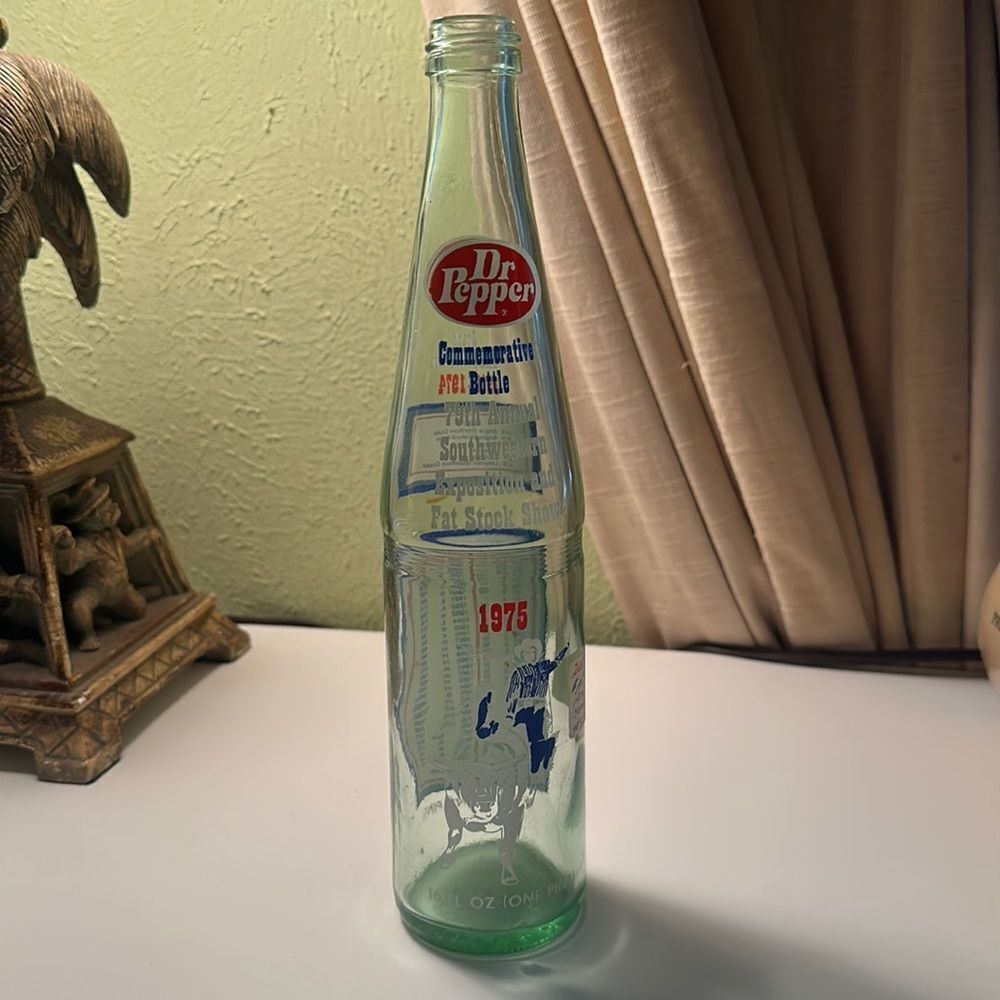 Dr Pepper 1975 commemorative bottle
